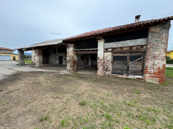 Breganze - Rustico / Area edificabile
