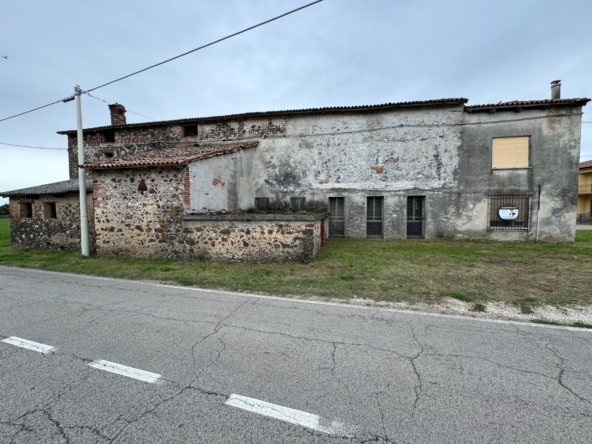 Breganze - Rustico / Area edificabile