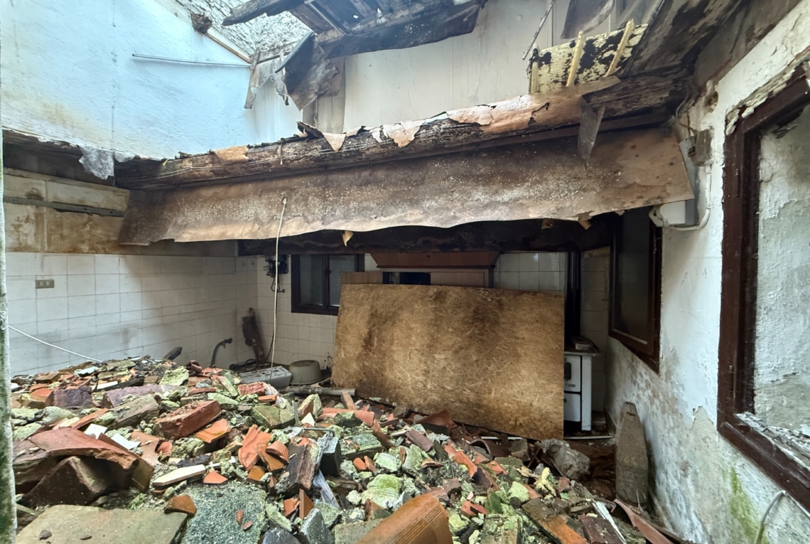 Sarcedo - casa affiancata da ristrutturare