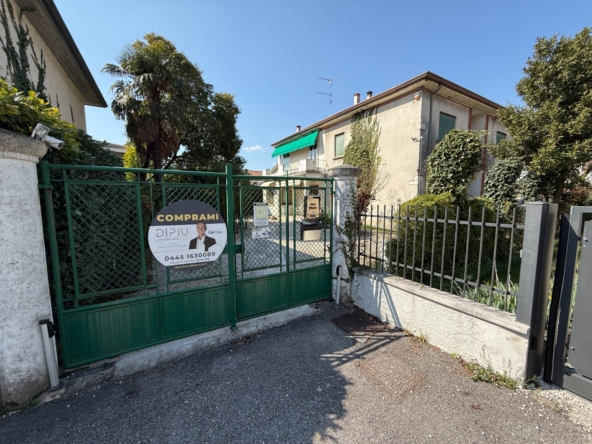 Thiene - Casa Singola Con Garage