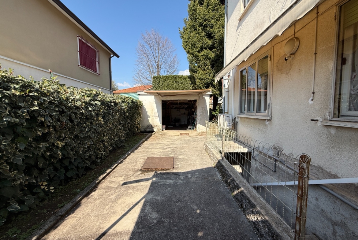 Thiene - Casa Singola Con Garage