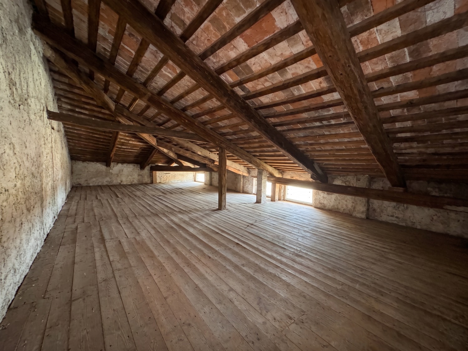 Colceresa - CASA INDIPENDENTE SU PIU' LIVELLI
