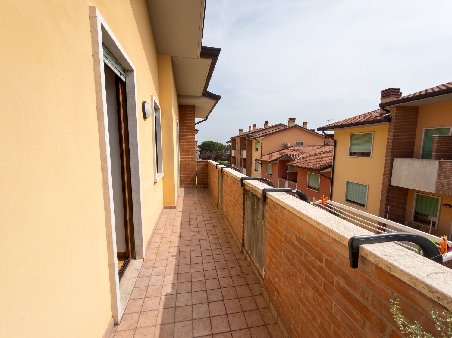Thiene - BICAMERE CON CANTINA E POSTO AUTO