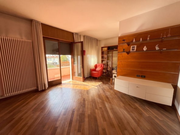 Thiene - CASA INDIPENDENTE CON GARAGE E GIARDINO