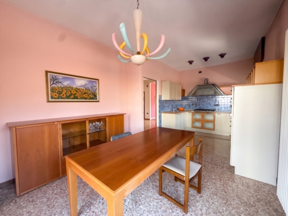 Thiene - CASA INDIPENDENTE CON GARAGE E GIARDINO