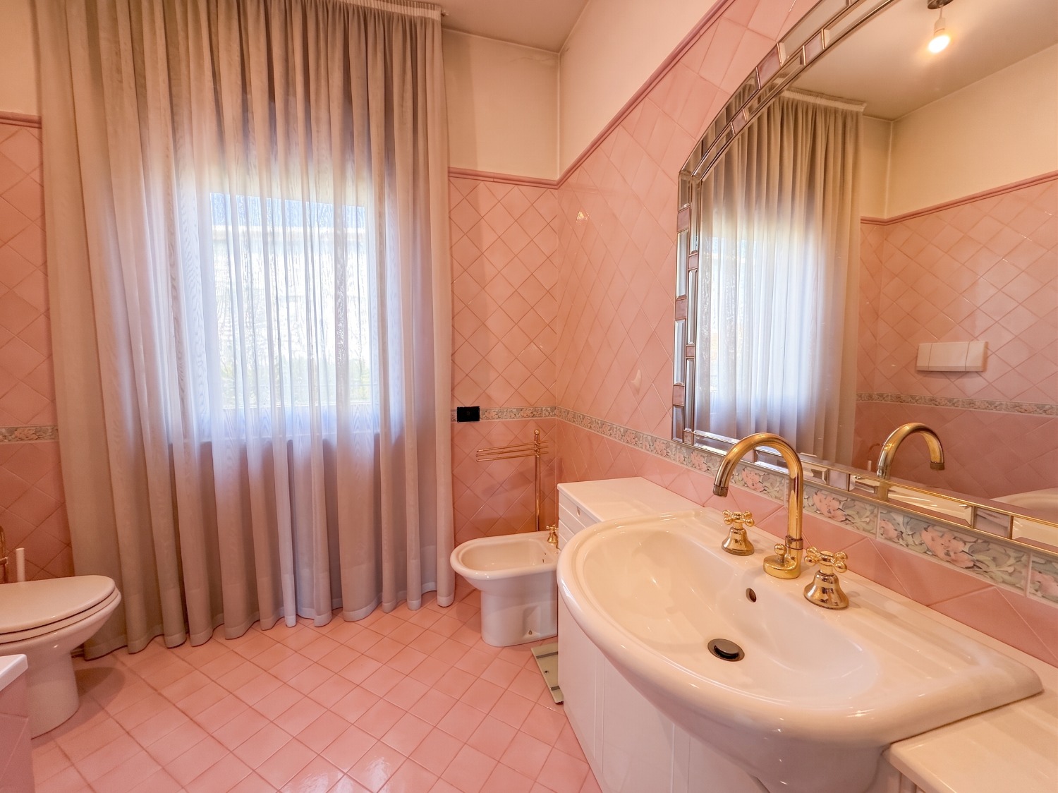 Thiene - CASA INDIPENDENTE CON GARAGE E GIARDINO