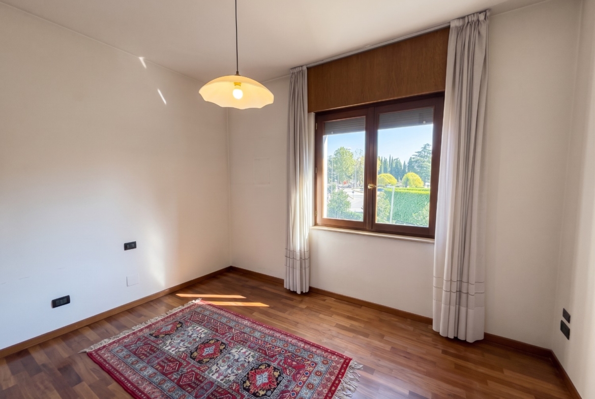 Thiene - CASA INDIPENDENTE CON GARAGE E GIARDINO
