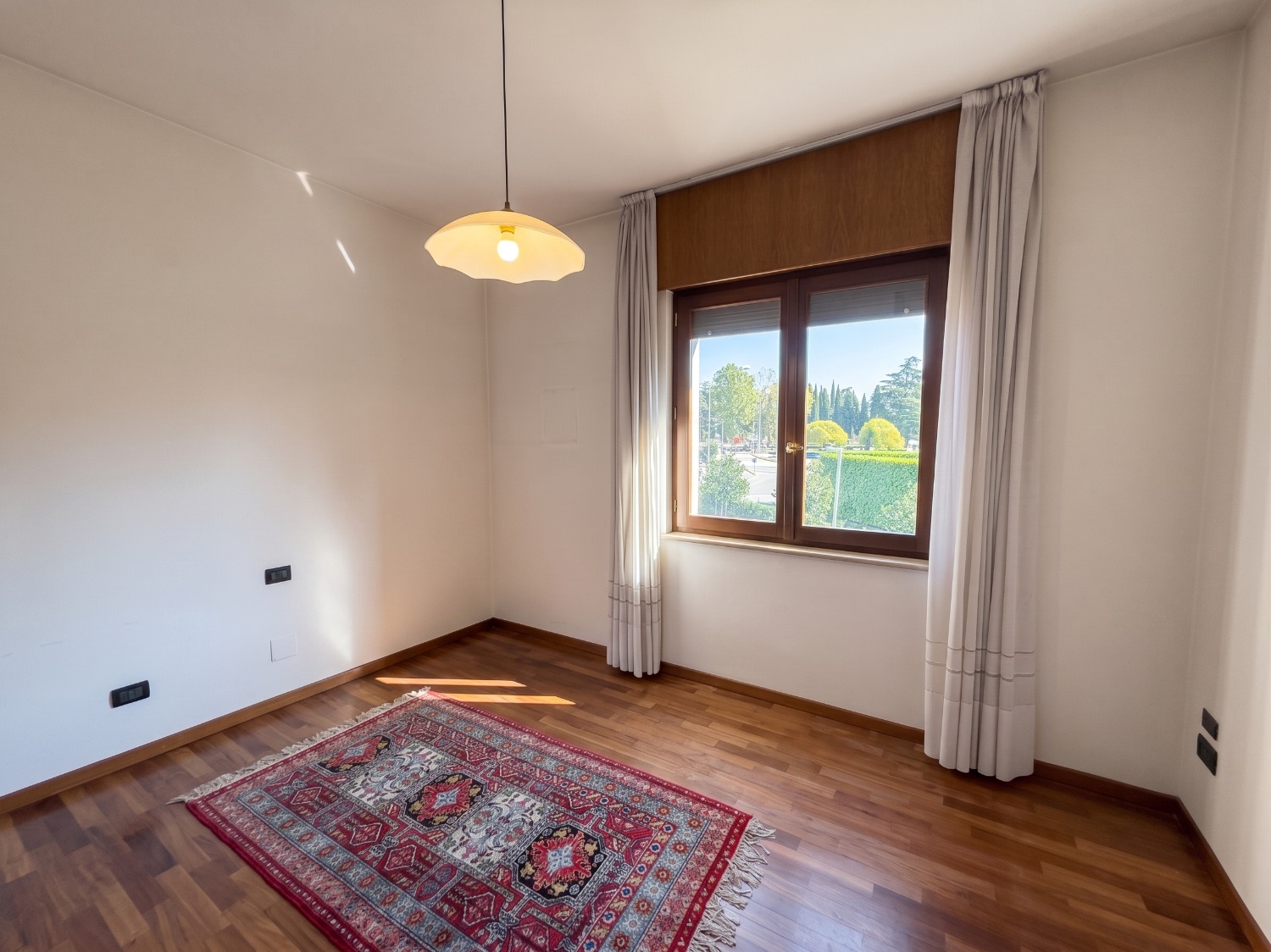 Thiene - CASA INDIPENDENTE CON GARAGE E GIARDINO