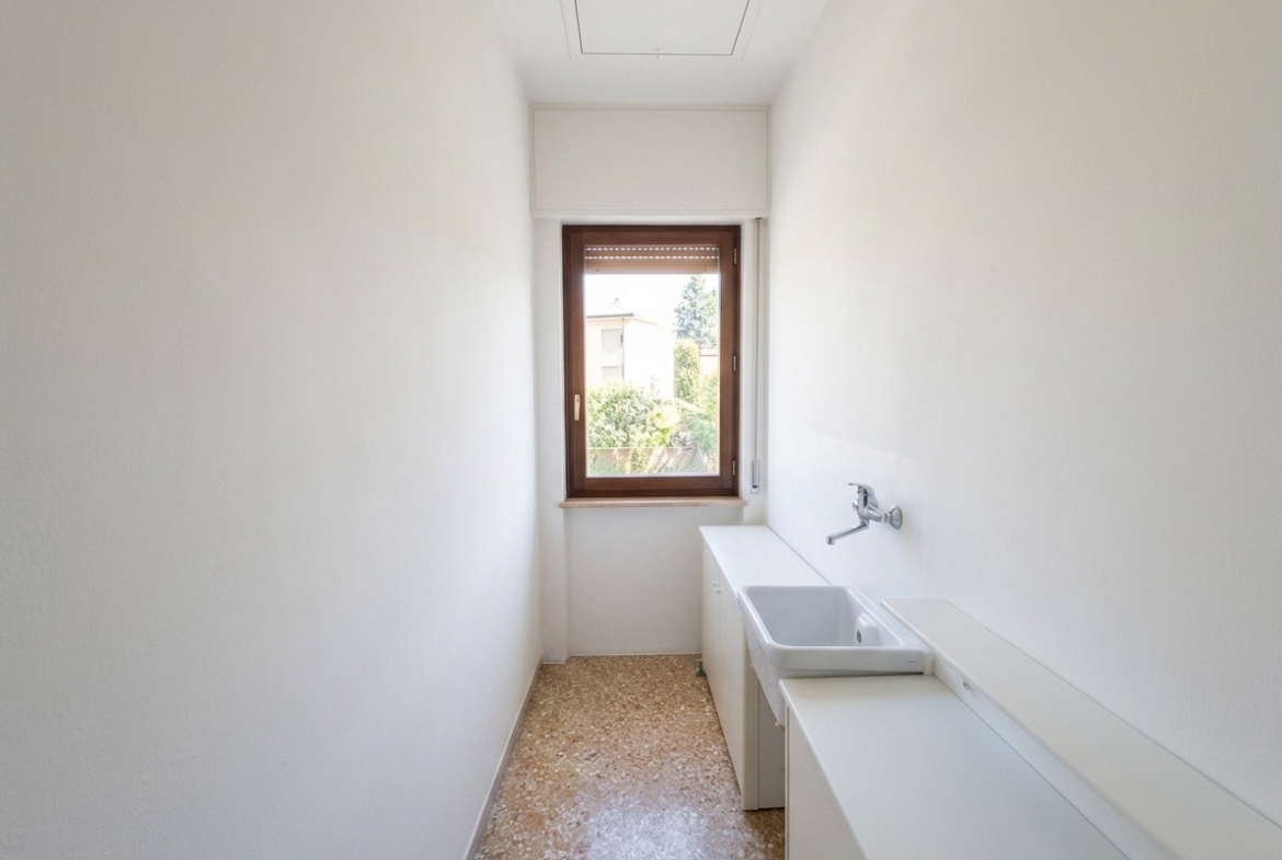 Thiene - CASA INDIPENDENTE CON GARAGE E GIARDINO
