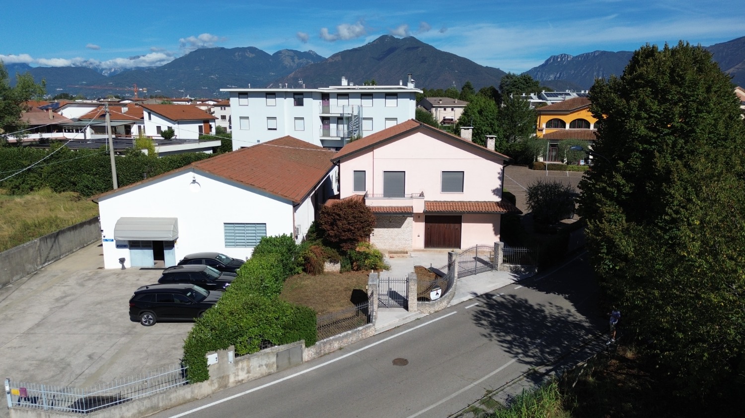 Thiene - CASA INDIPENDENTE CON GARAGE E GIARDINO