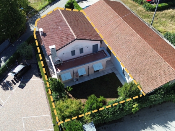 Thiene - CASA INDIPENDENTE CON GARAGE E GIARDINO