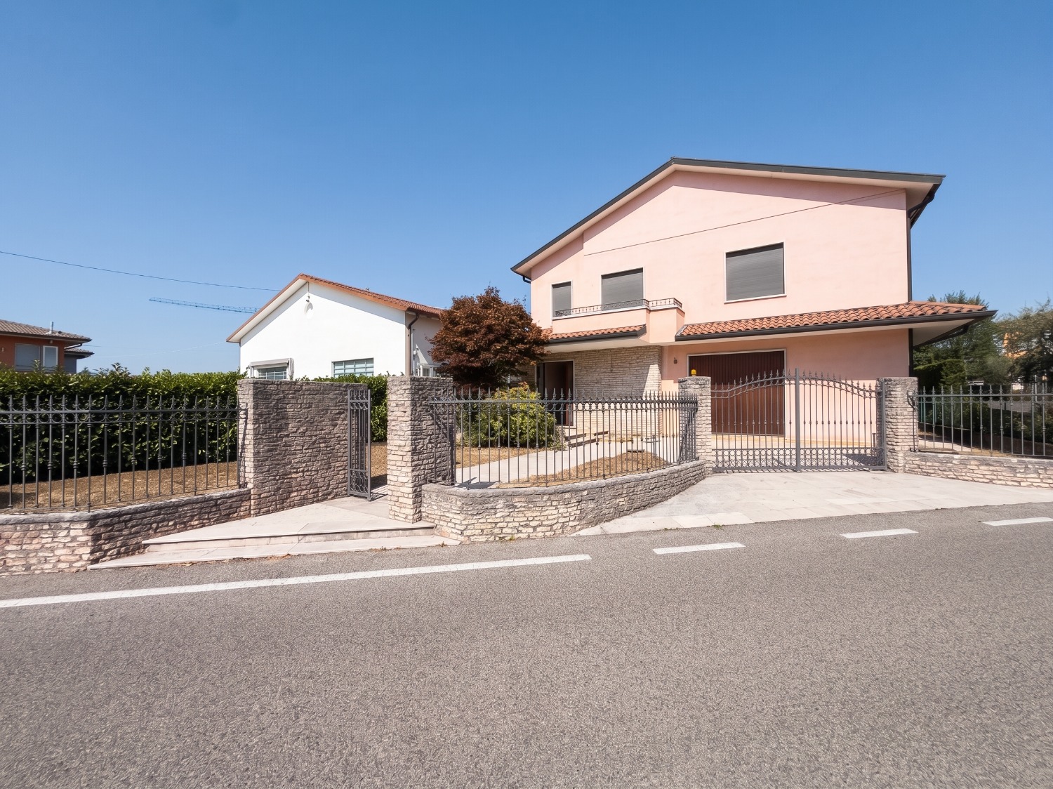 Thiene - CASA INDIPENDENTE CON GARAGE E GIARDINO