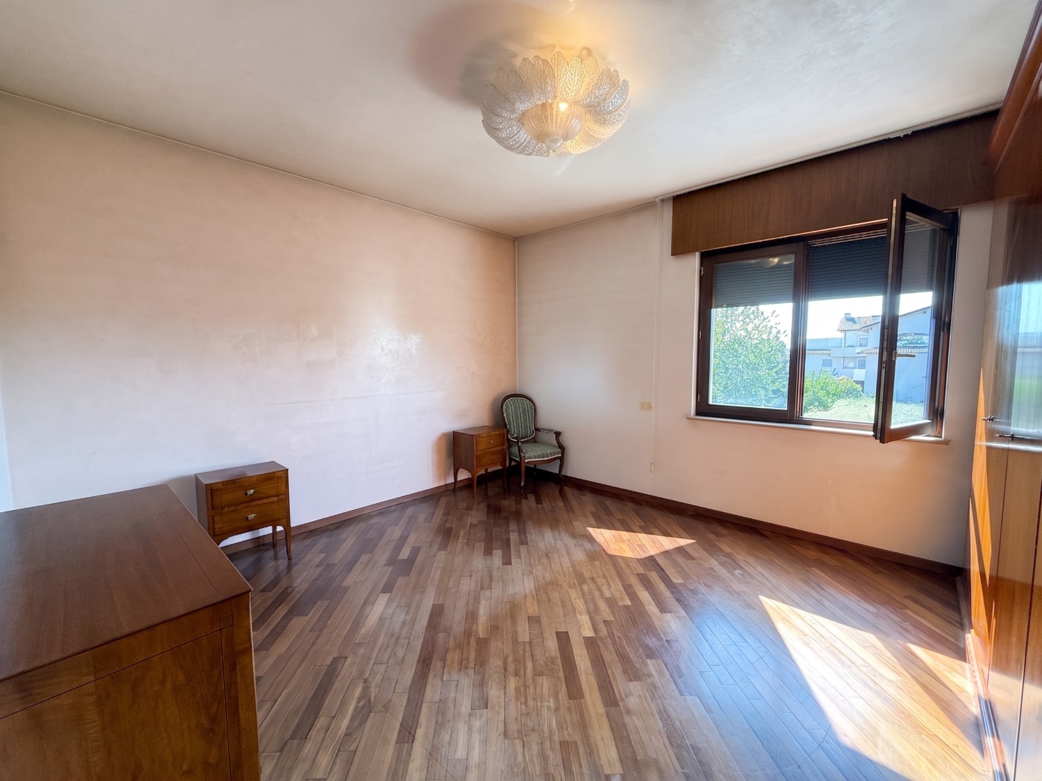 Thiene - CASA INDIPENDENTE CON GARAGE E GIARDINO
