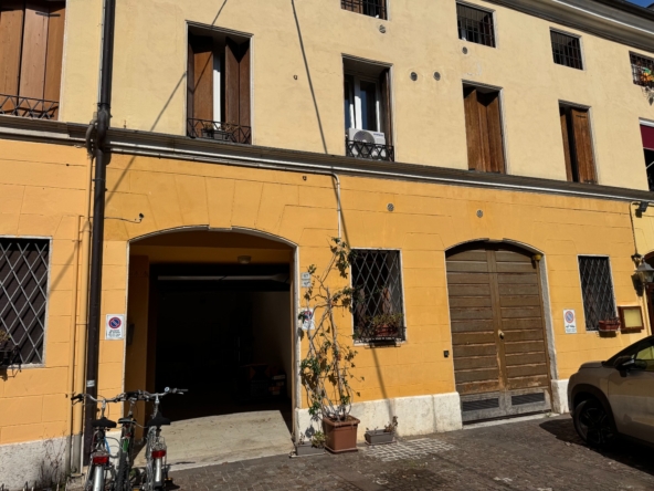 Thiene - garage in centro